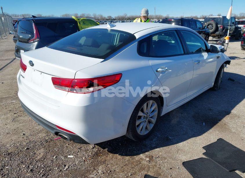 Photo 4 of 2017 Kia Optima LX (VIN 5XXGT4L37HG146229)