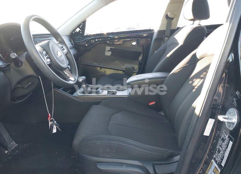 Photo 5 of 2017 Kia Optima LX (VIN 5XXGT4L37HG152824)