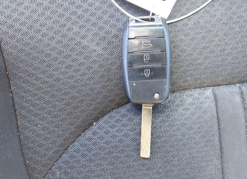 Photo 11 of 2017 Kia Optima LX (VIN 5XXGT4L37HG164990)