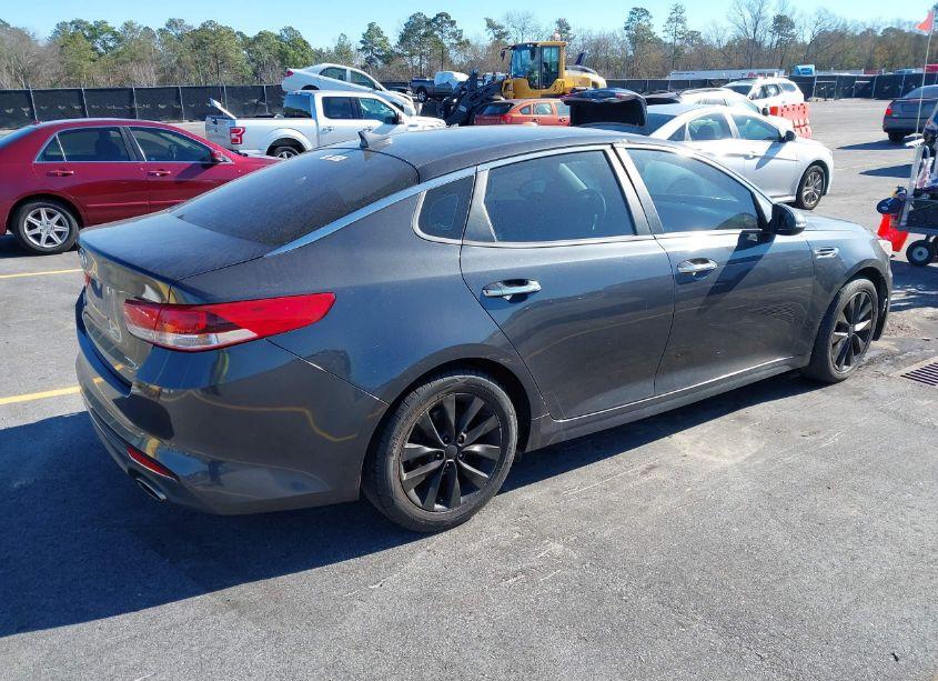 Photo 4 of 2017 Kia Optima LX (VIN 5XXGT4L37HG164990)