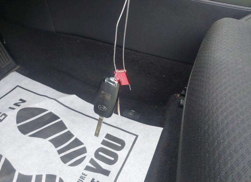 Photo 11 of 2017 Kia Optima LX (VIN 5XXGT4L37HG171017)