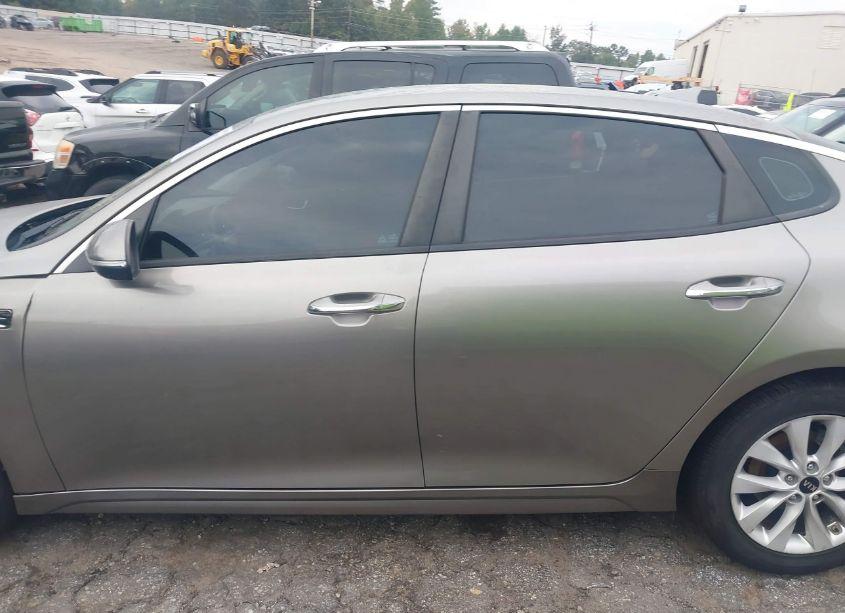Photo 14 of 2017 Kia Optima LX (VIN 5XXGT4L37HG171017)