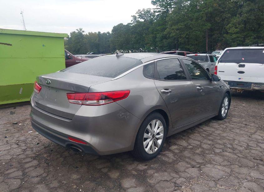 Photo 4 of 2017 Kia Optima LX (VIN 5XXGT4L37HG171017)