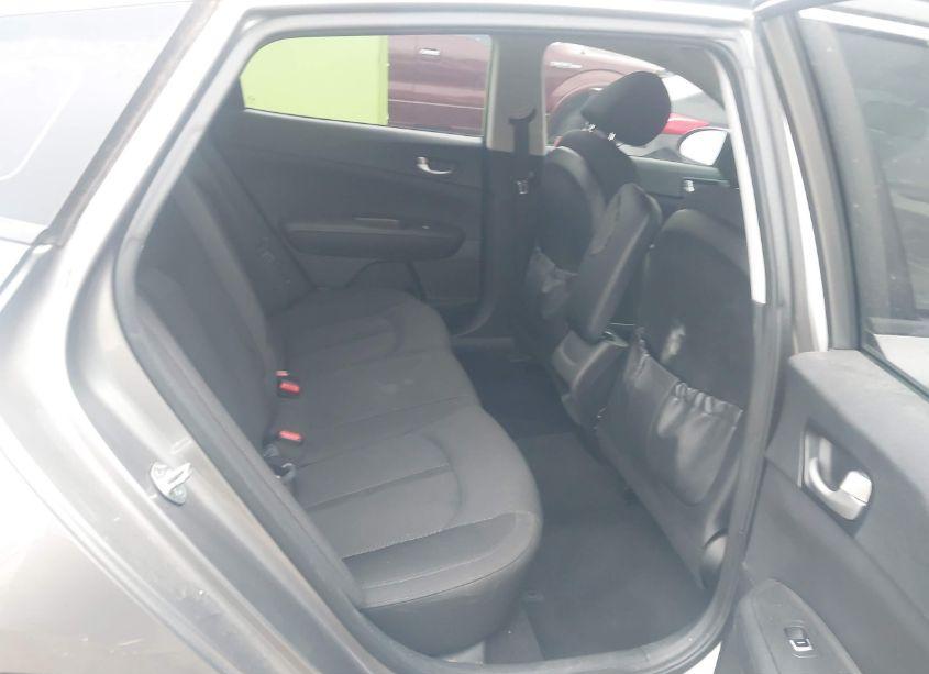 Photo 8 of 2017 Kia Optima LX (VIN 5XXGT4L37HG171017)