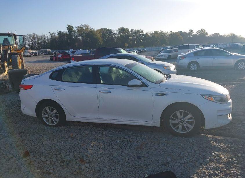 Photo 13 of 2017 Kia Optima LX (VIN 5XXGT4L37HG178050)