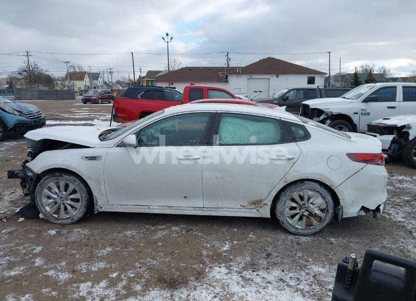 Photo 15 of 2018 Kia Optima S (VIN 5XXGT4L37JG190270)