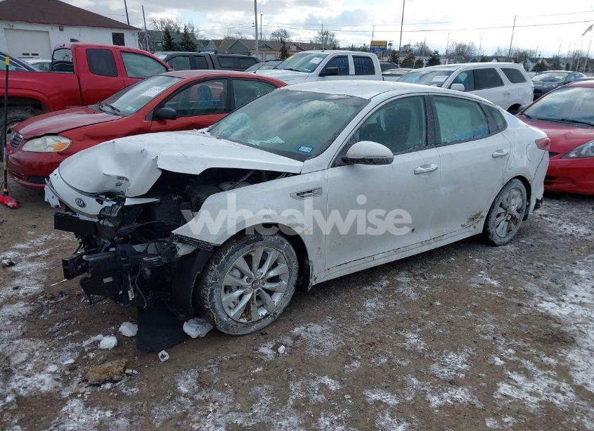 Photo 2 of 2018 Kia Optima S (VIN 5XXGT4L37JG190270)