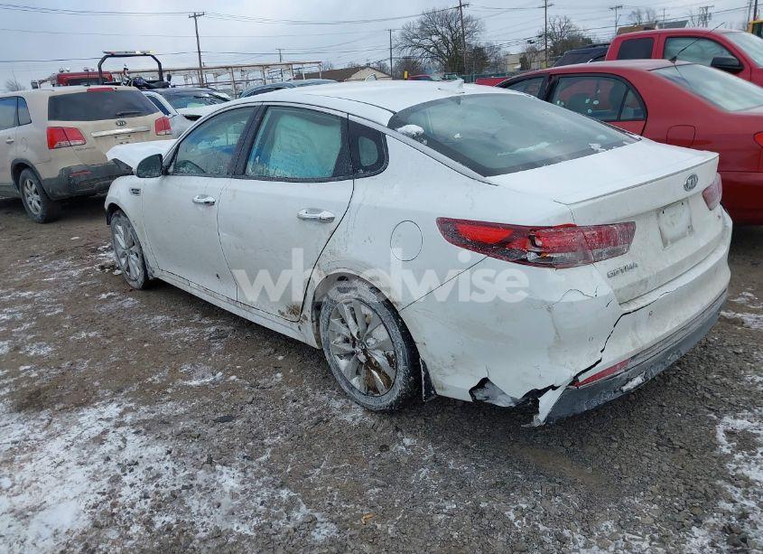 Photo 3 of 2018 Kia Optima S (VIN 5XXGT4L37JG190270)
