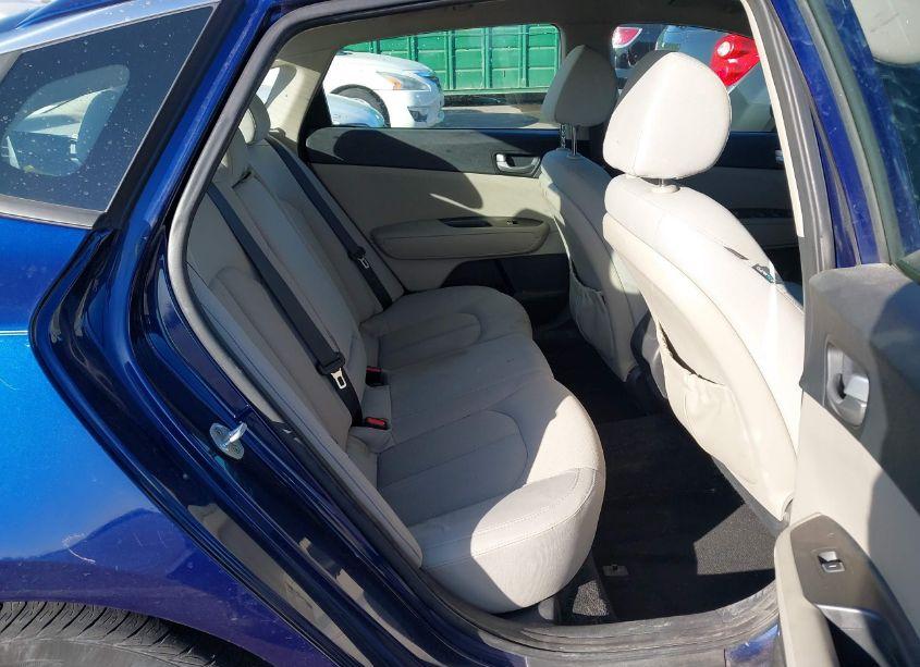 Photo 8 of 2018 Kia Optima LX (VIN 5XXGT4L37JG191824)