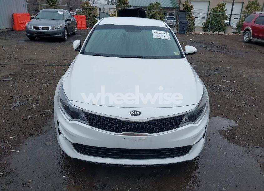 Photo 13 of 2018 Kia Optima LX (VIN 5XXGT4L37JG211375)