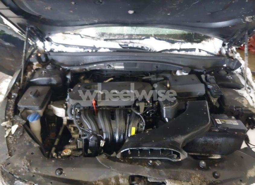 Photo 10 of 2018 Kia Optima LX (VIN 5XXGT4L37JG218438)