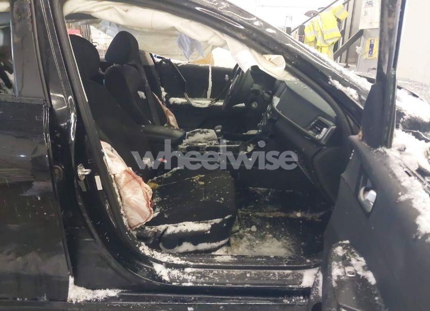 Photo 5 of 2018 Kia Optima LX (VIN 5XXGT4L37JG218438)