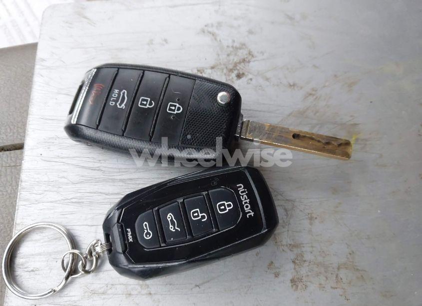 Photo 11 of 2018 Kia Optima LX (VIN 5XXGT4L37JG228953)