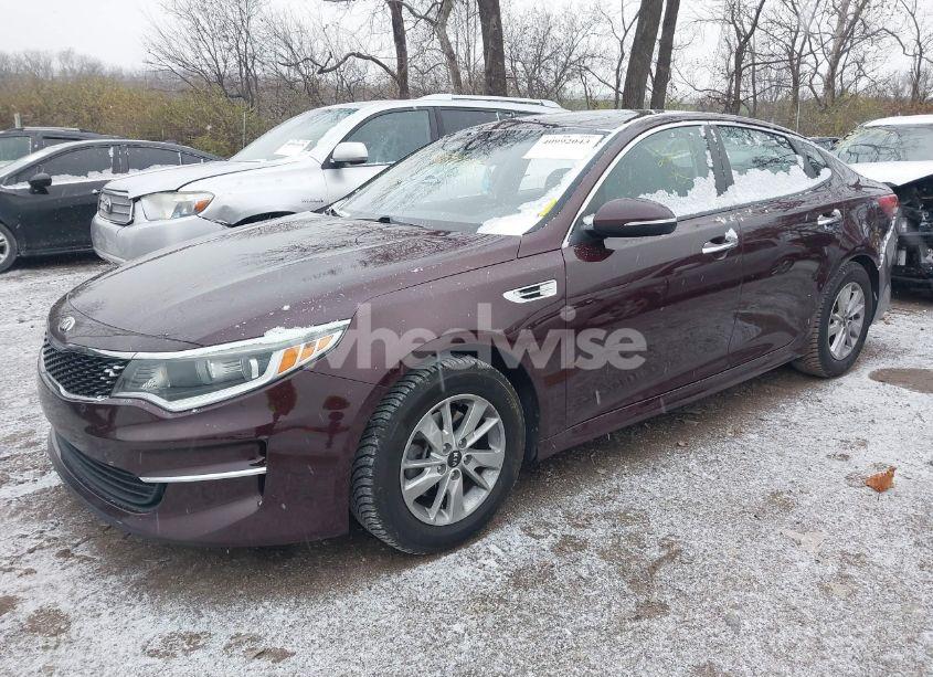 Photo 2 of 2018 Kia Optima LX (VIN 5XXGT4L37JG228953)