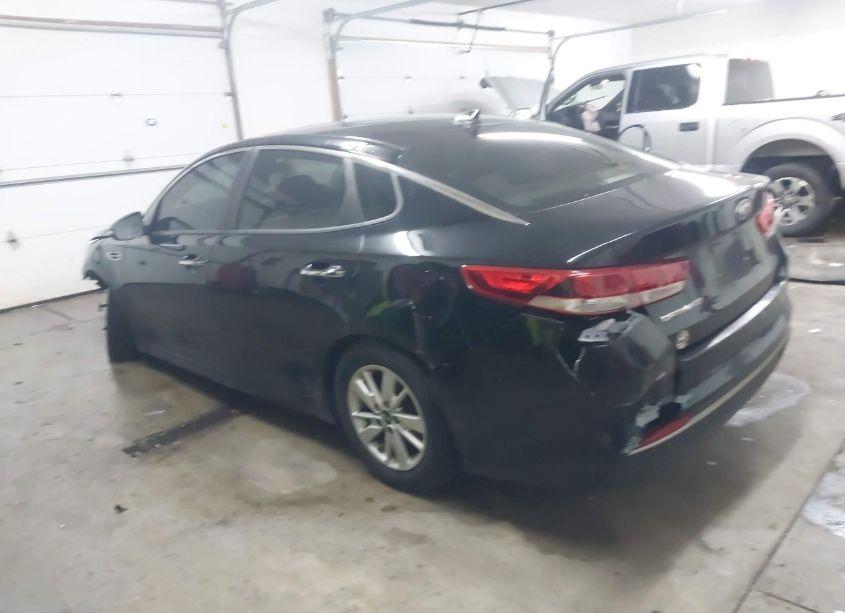 Photo 3 of 2018 Kia Optima LX (VIN 5XXGT4L37JG237426)