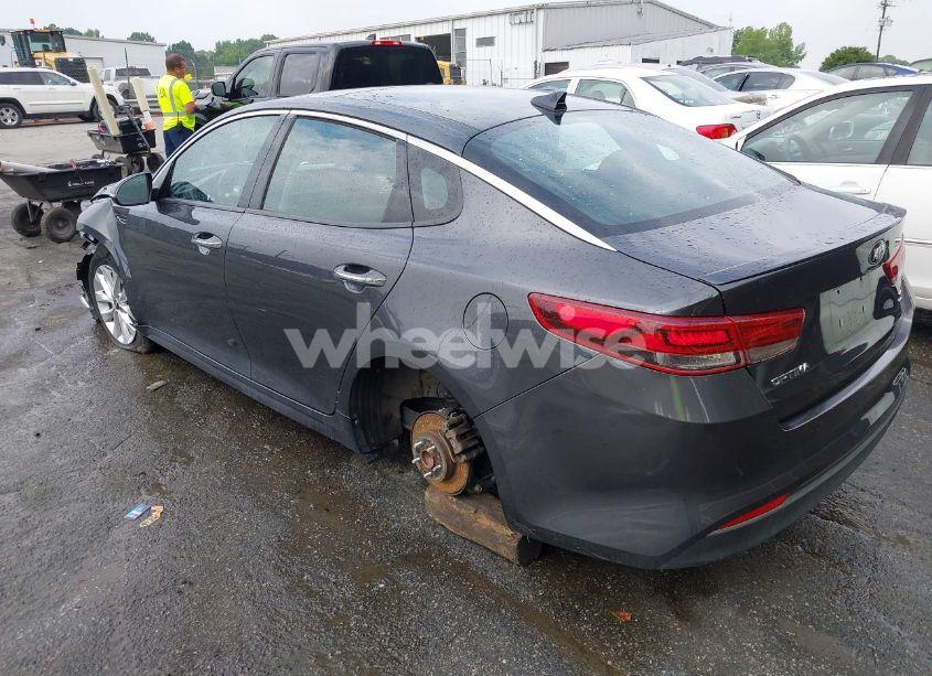 Photo 3 of 2018 Kia Optima S (VIN 5XXGT4L37JG241900)
