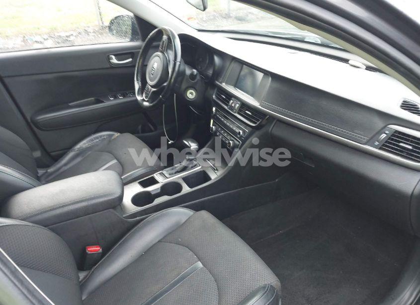 Photo 5 of 2018 Kia Optima S (VIN 5XXGT4L37JG241900)