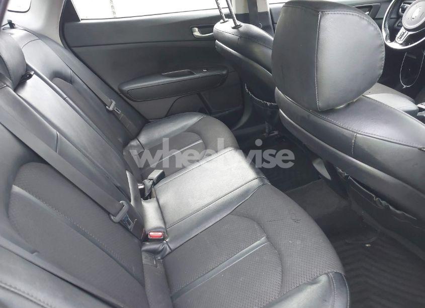 Photo 8 of 2018 Kia Optima S (VIN 5XXGT4L37JG241900)