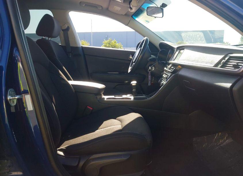Photo 5 of 2018 Kia Optima LX (VIN 5XXGT4L37JG245395)