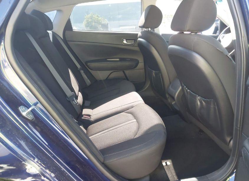 Photo 8 of 2018 Kia Optima LX (VIN 5XXGT4L37JG245395)