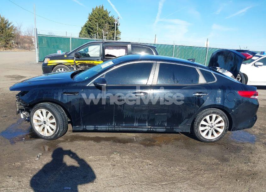 Photo 15 of 2018 Kia Optima LX (VIN 5XXGT4L37JG249642)
