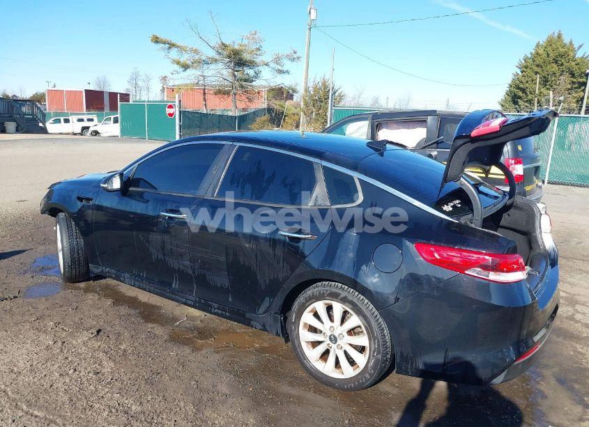 Photo 3 of 2018 Kia Optima LX (VIN 5XXGT4L37JG249642)