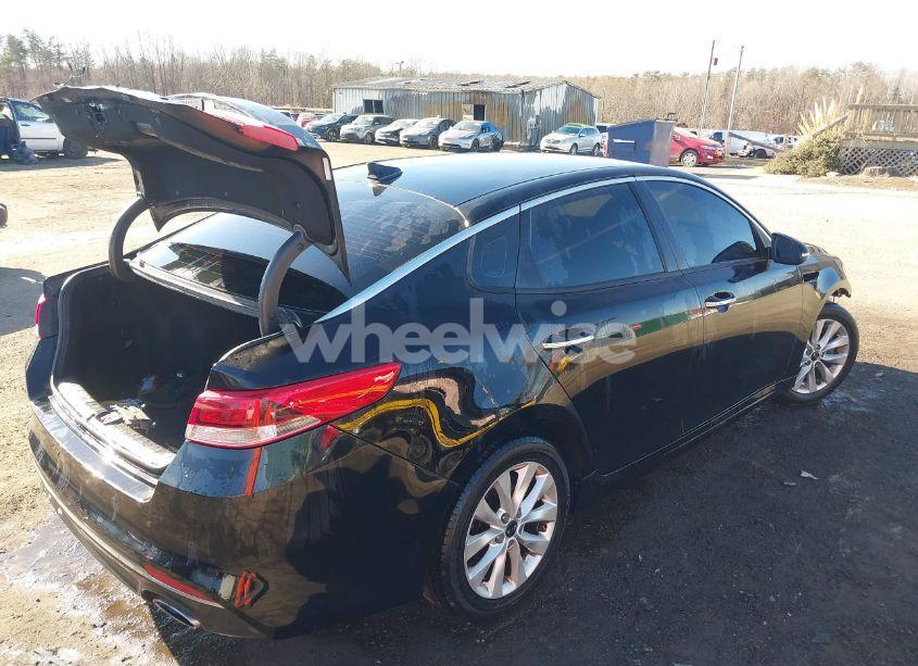 Photo 4 of 2018 Kia Optima LX (VIN 5XXGT4L37JG249642)