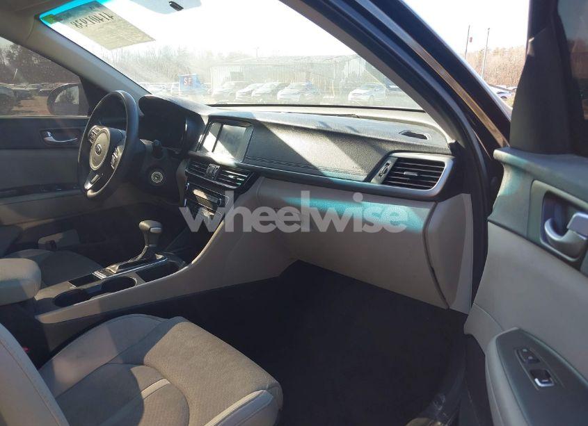 Photo 5 of 2018 Kia Optima LX (VIN 5XXGT4L37JG249642)