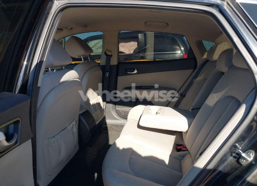 Photo 8 of 2018 Kia Optima LX (VIN 5XXGT4L37JG249642)