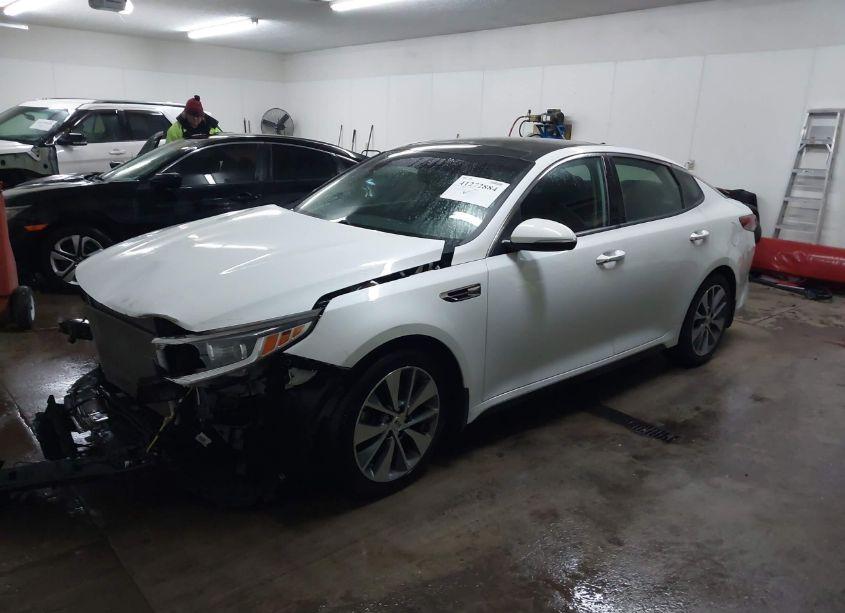 Photo 2 of 2018 Kia Optima S (VIN 5XXGT4L37JG255876)