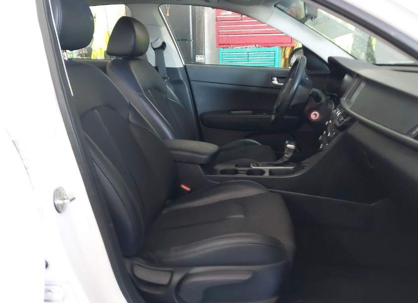 Photo 5 of 2018 Kia Optima S (VIN 5XXGT4L37JG255876)