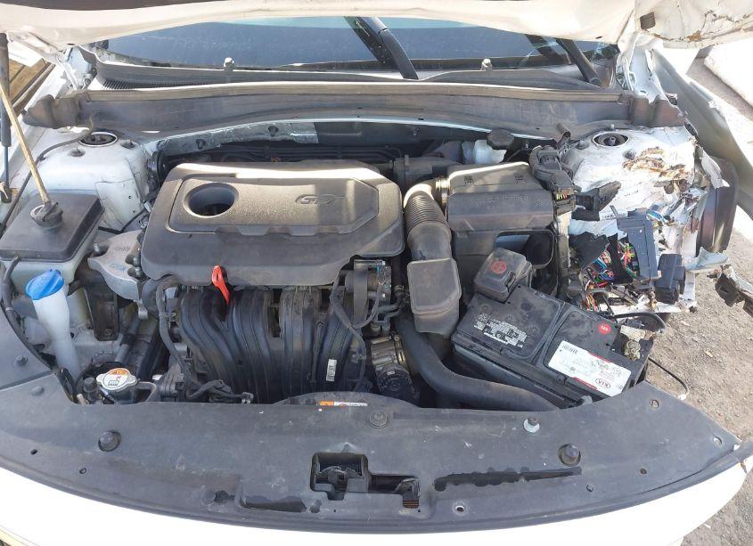 Photo 10 of 2018 Kia Optima LX (VIN 5XXGT4L37JG264092)