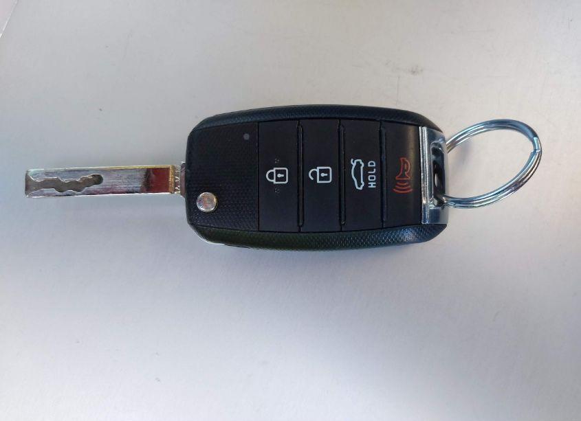 Photo 11 of 2018 Kia Optima LX (VIN 5XXGT4L37JG264092)