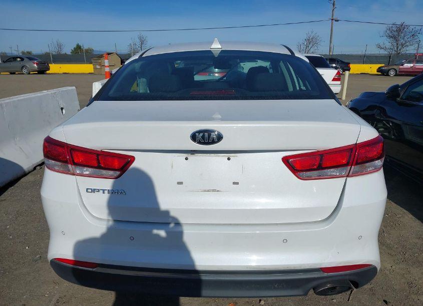Photo 16 of 2018 Kia Optima LX (VIN 5XXGT4L37JG264092)