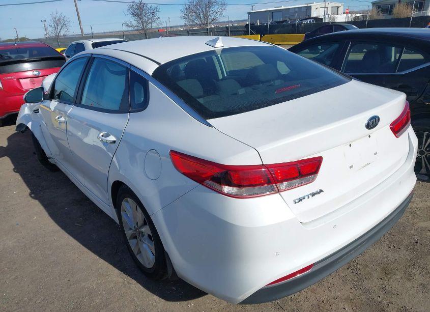 Photo 3 of 2018 Kia Optima LX (VIN 5XXGT4L37JG264092)