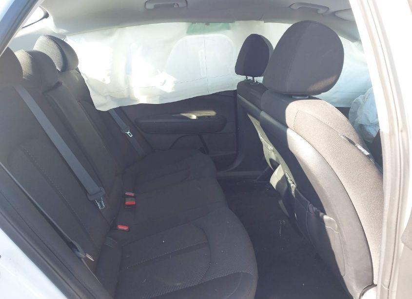 Photo 8 of 2018 Kia Optima LX (VIN 5XXGT4L37JG264092)