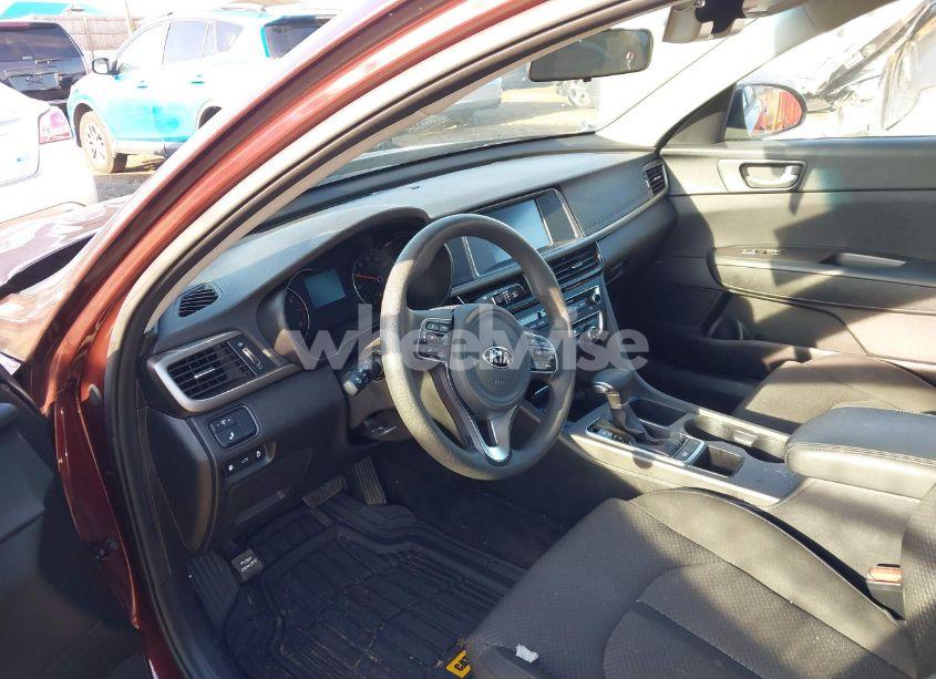 Photo 17 of 2018 Kia Optima LX (VIN 5XXGT4L37JG272418)