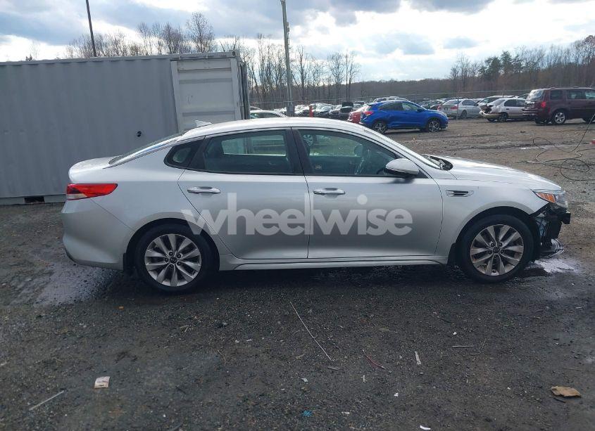 Photo 13 of 2018 Kia Optima LX (VIN 5XXGT4L37JG272886)