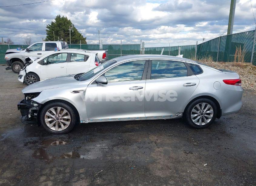 Photo 14 of 2018 Kia Optima LX (VIN 5XXGT4L37JG272886)