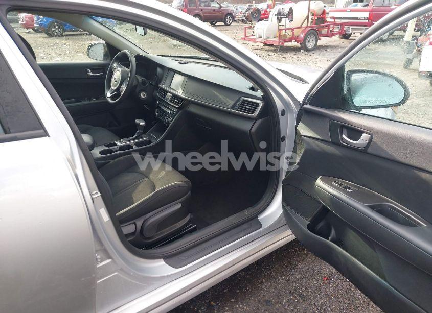 Photo 5 of 2018 Kia Optima LX (VIN 5XXGT4L37JG272886)