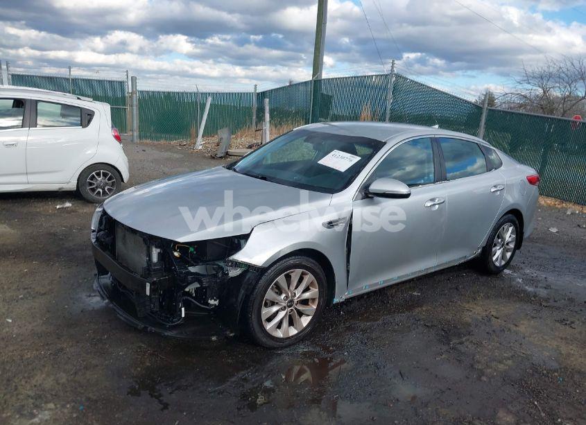 Photo 6 of 2018 Kia Optima LX (VIN 5XXGT4L37JG272886)