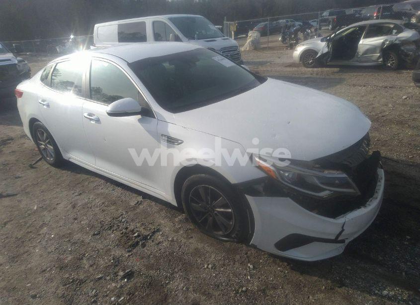 2019 Kia Optima LX (VIN 5XXGT4L37KG278849) main photo