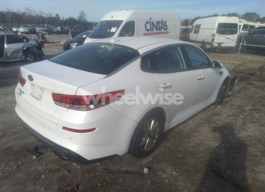 Photo 4 of 2019 Kia Optima LX (VIN 5XXGT4L37KG278849)