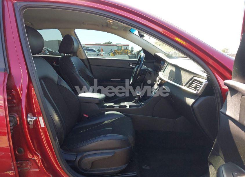 Photo 5 of 2019 Kia Optima S (VIN 5XXGT4L37KG279788)