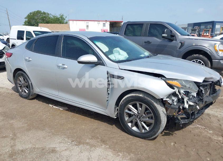 2019 Kia Optima LX (VIN 5XXGT4L37KG281329) main photo