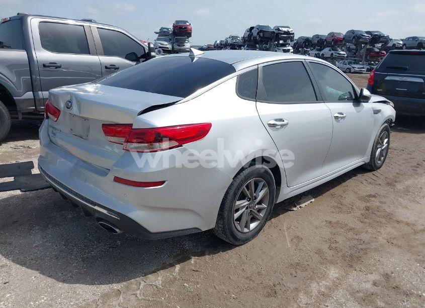 Photo 4 of 2019 Kia Optima LX (VIN 5XXGT4L37KG281329)