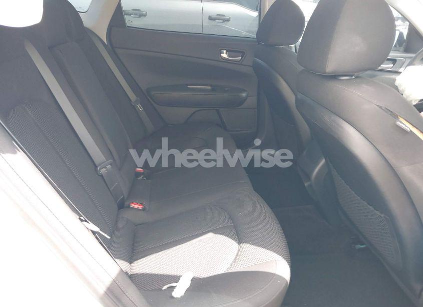 Photo 8 of 2019 Kia Optima LX (VIN 5XXGT4L37KG281329)