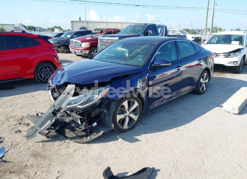 Photo 2 of 2019 Kia Optima S (VIN 5XXGT4L37KG289897)
