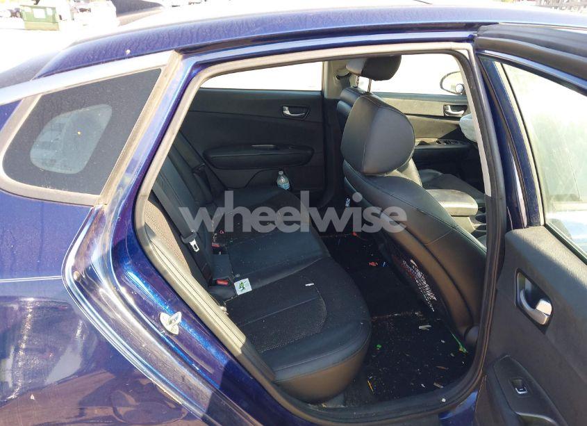 Photo 8 of 2019 Kia Optima S (VIN 5XXGT4L37KG289897)