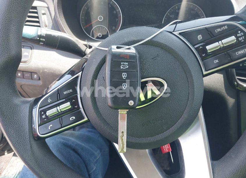 Photo 11 of 2019 Kia Optima LX (VIN 5XXGT4L37KG293349)